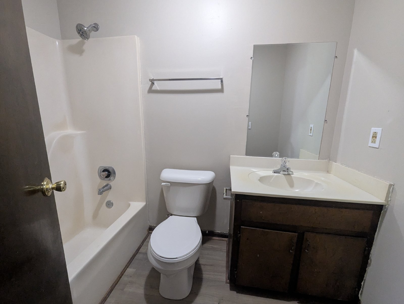Pet-Friendly 2-bedroom, 1-bath Duplex in the Rustwood Community property image
