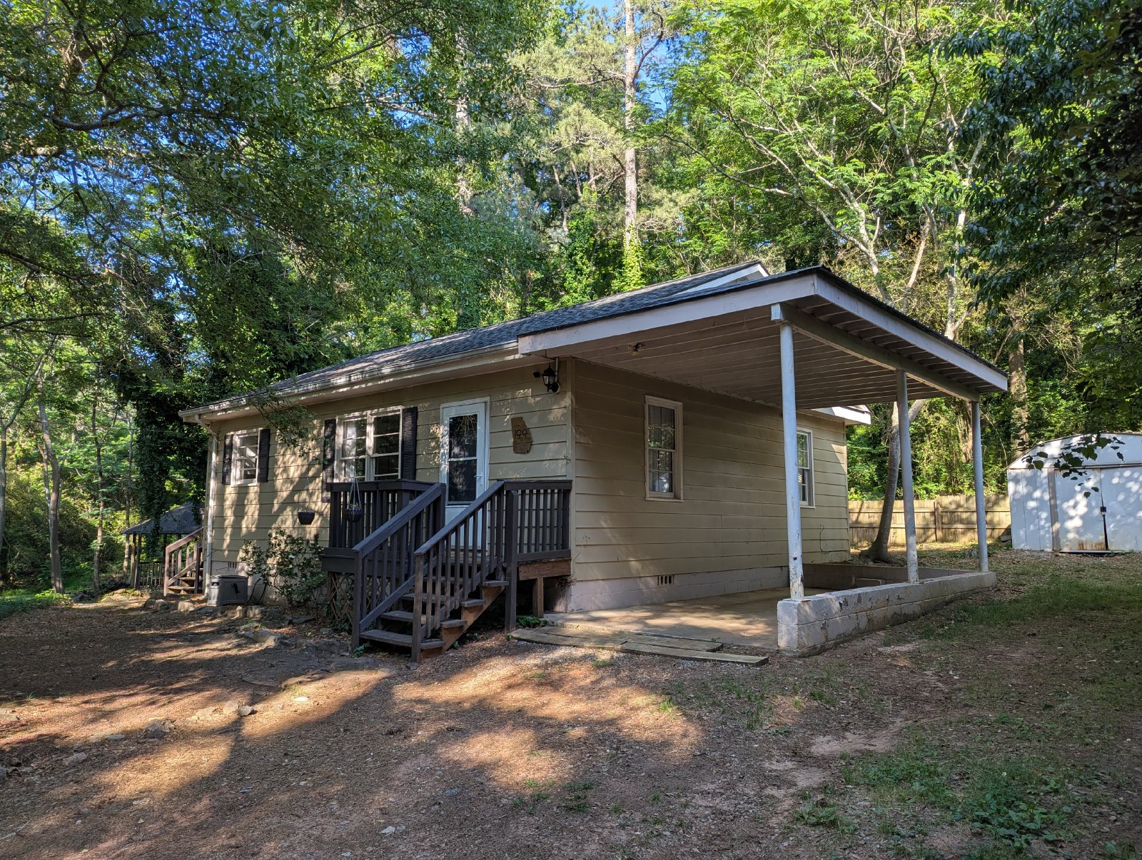 Cozy Two-Bedroom Bungalow on Private Dead-end property image