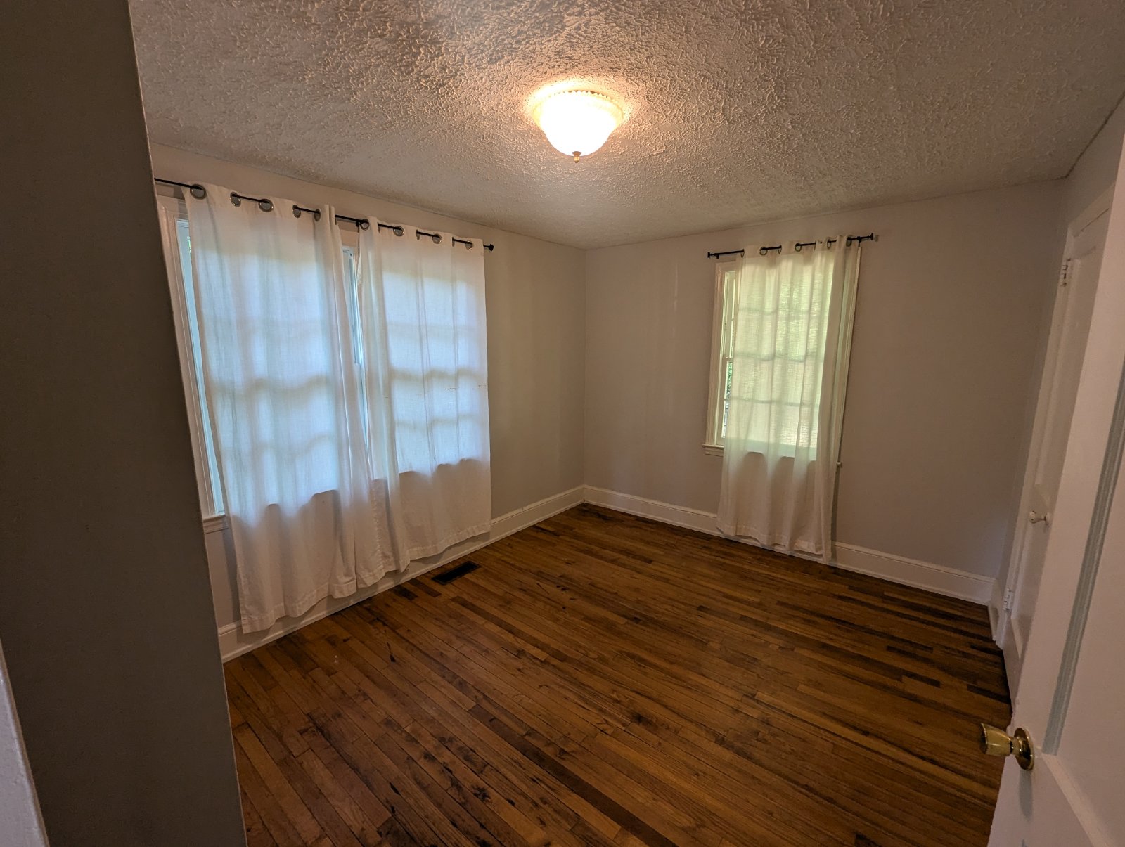 Cozy Two-Bedroom Bungalow on Private Dead-end property image