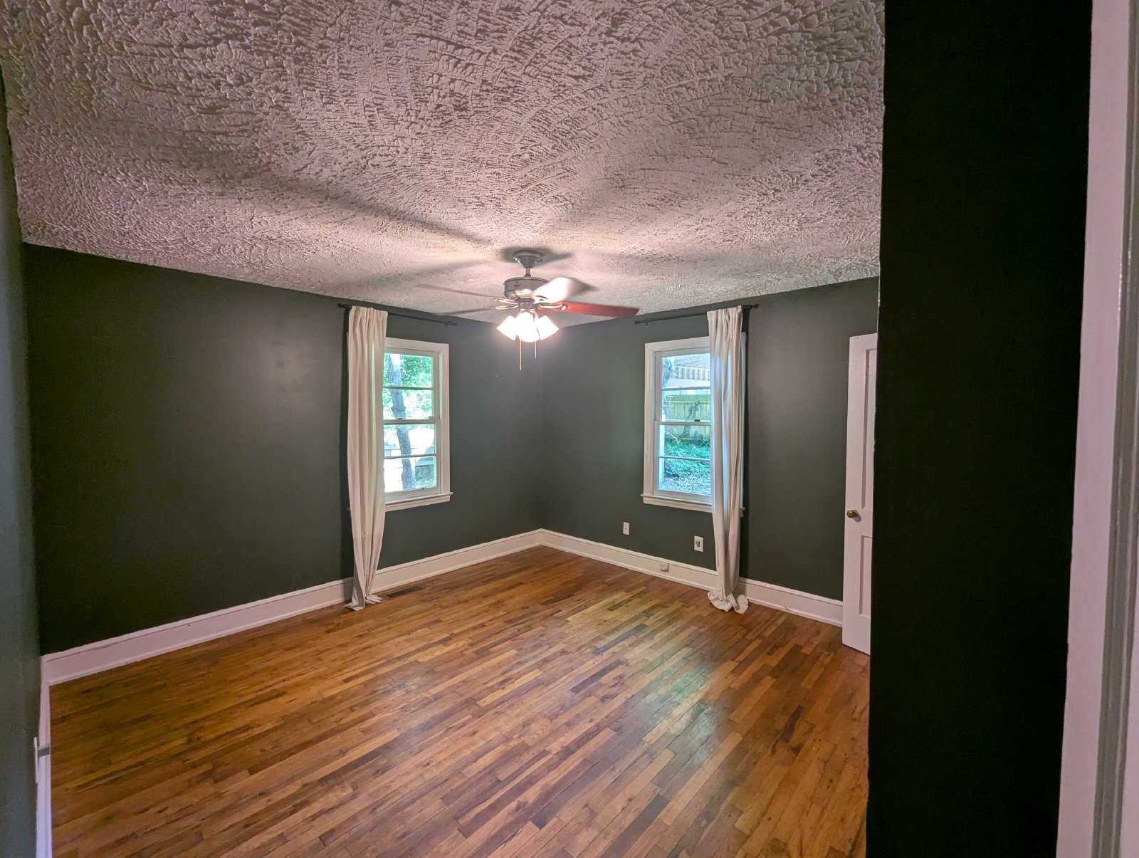 Cozy Two-Bedroom Bungalow on Private Dead-end property image