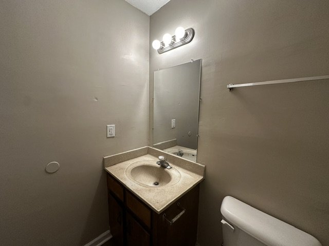 Pet-Friendly 2-bedroom, 1-bath Duplex located on Athens' West Side property image