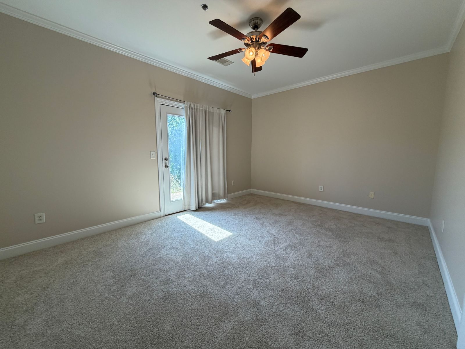 Lovely 3 Bedroom 3 Bath Townhouse on the east side of Athens, GA property image
