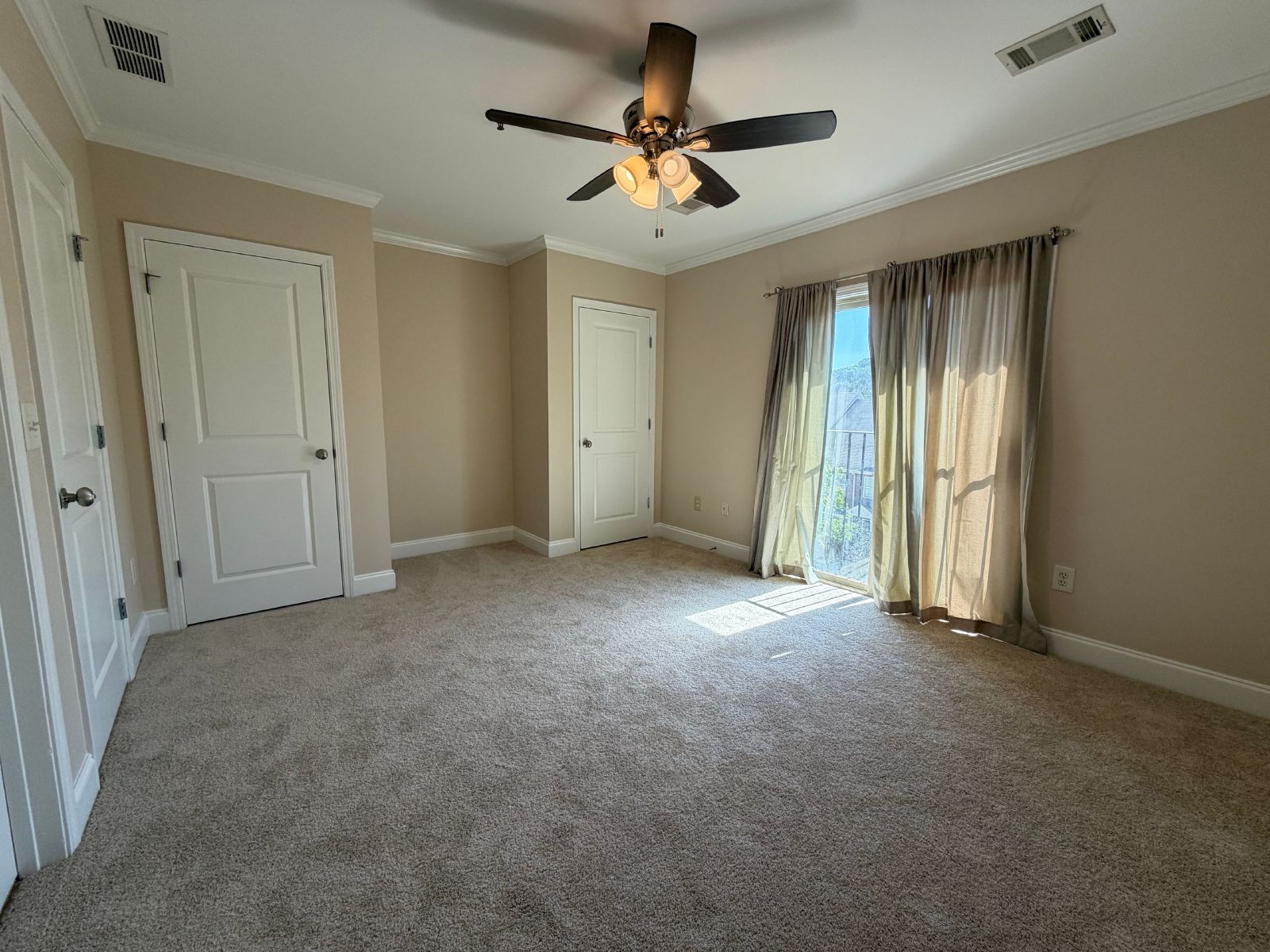 Lovely 3 Bedroom 3 Bath Townhouse on the east side of Athens, GA property image