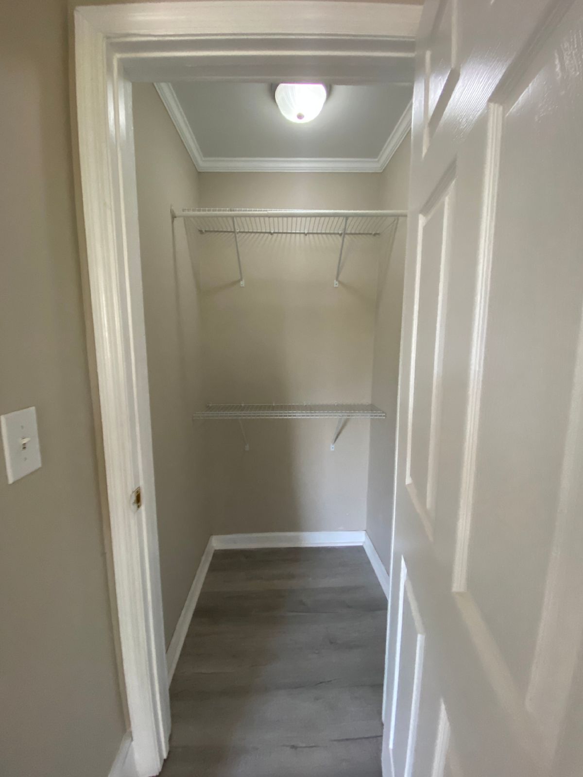Cute Studio apartment near downtown Athens, GA- ALL UTILITIES INCLUDED - PRE-LEASE FOR AUGUST 1st! property image