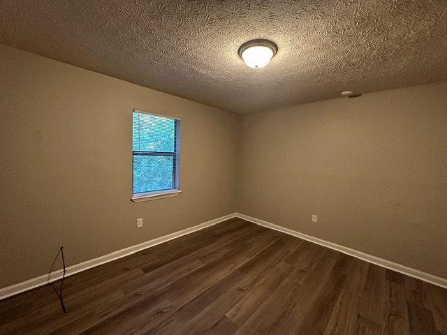 Pet-Friendly 2-bedroom, 1-bath Duplex located on Athens' West Side property image
