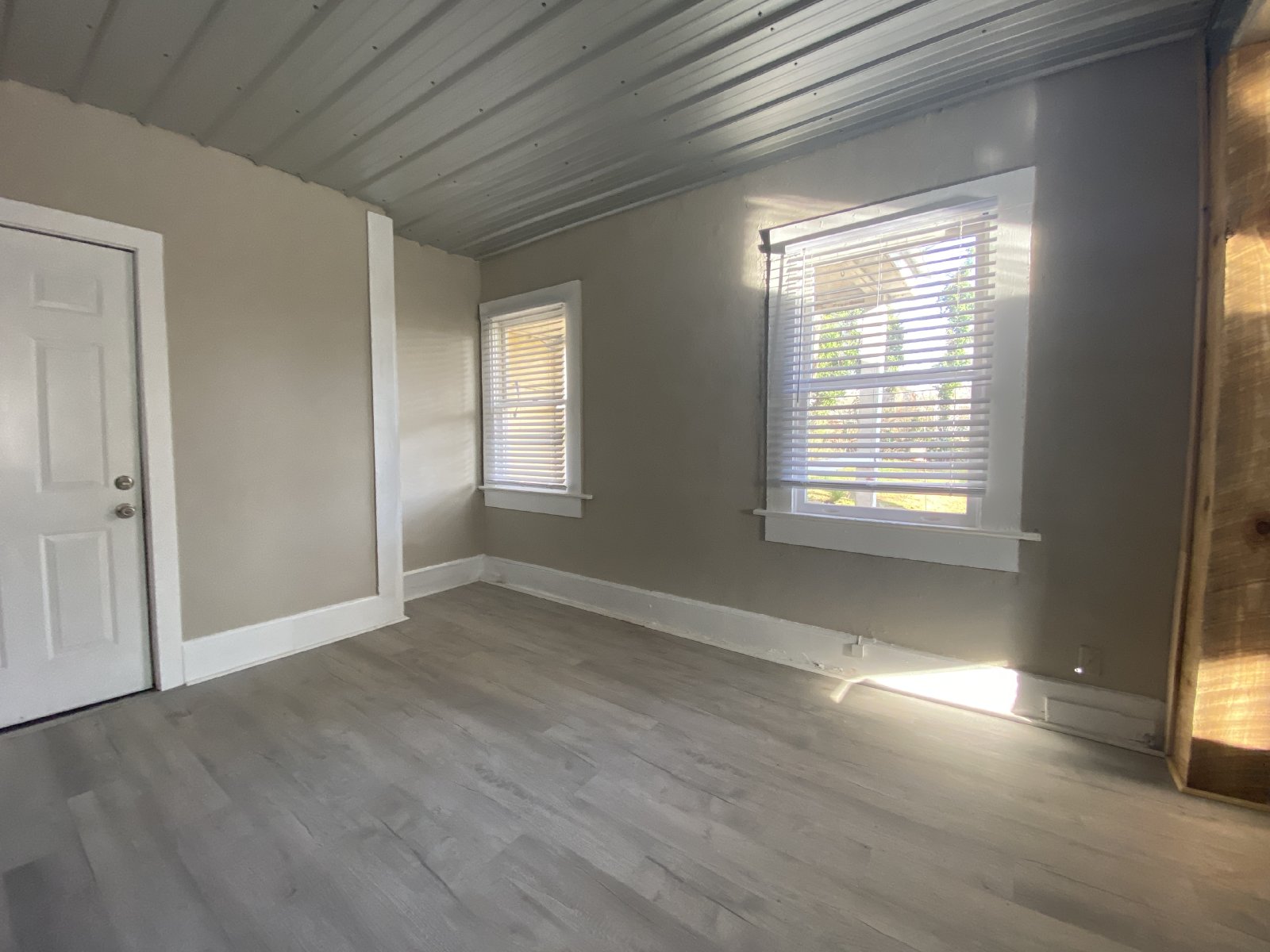Cute Studio apartment near downtown Athens, GA- ALL UTILITIES INCLUDED - PRE-LEASE FOR AUGUST 1st! property image