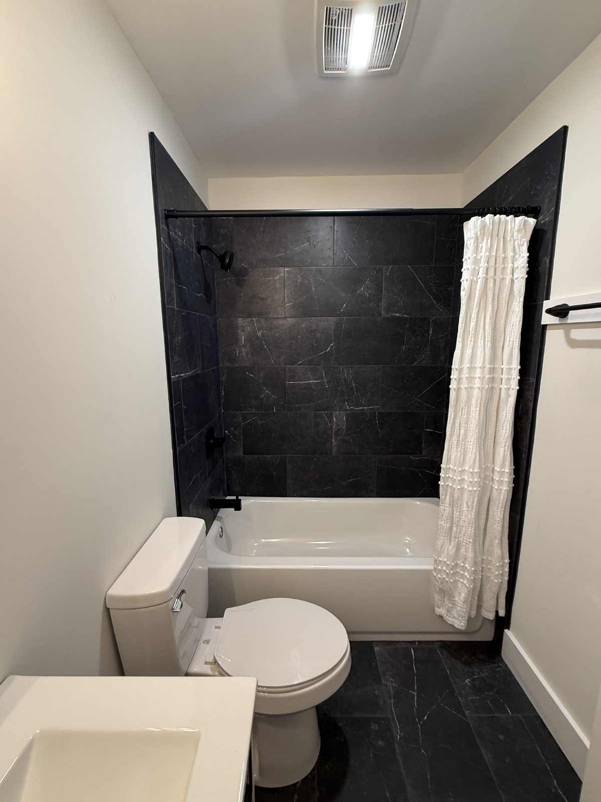 1 BR/ BA Near UGA – Newly Renovated Units Available Soon! Pre-Lease For 2026 property image