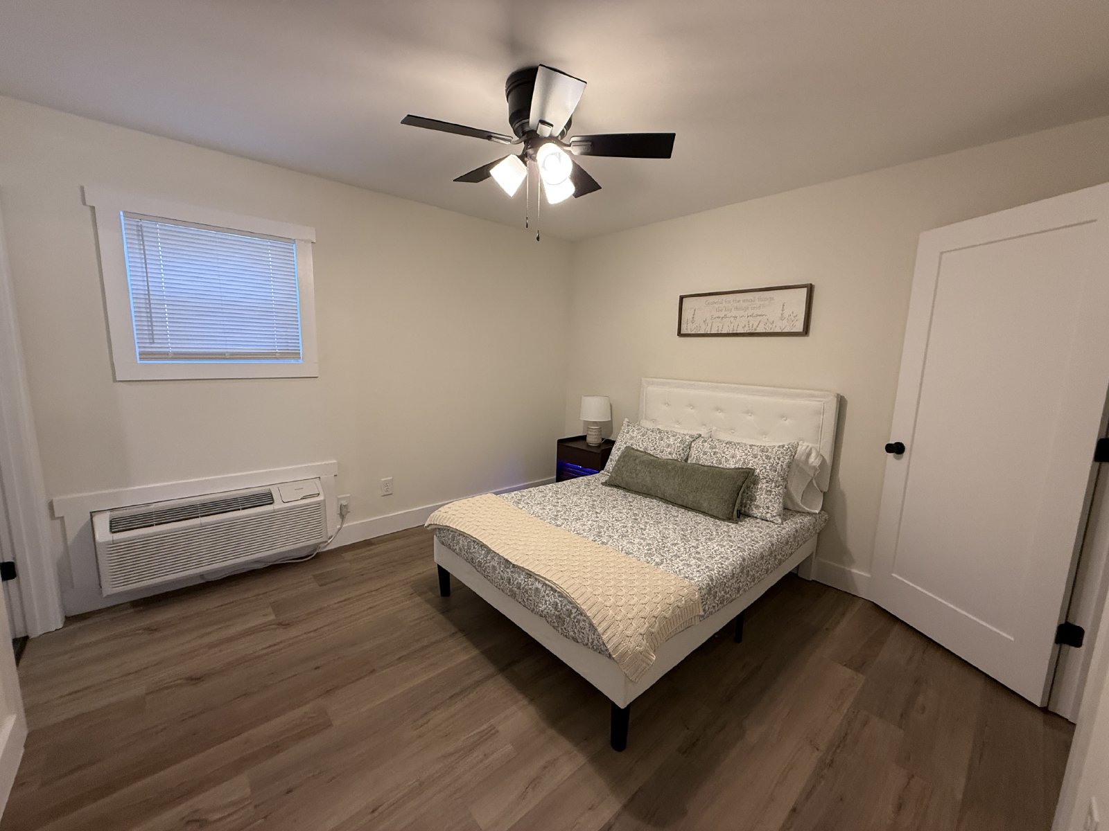 1 BR/ BA Near UGA – Newly Renovated Units Available Soon! Pre-Lease For 2026 property image