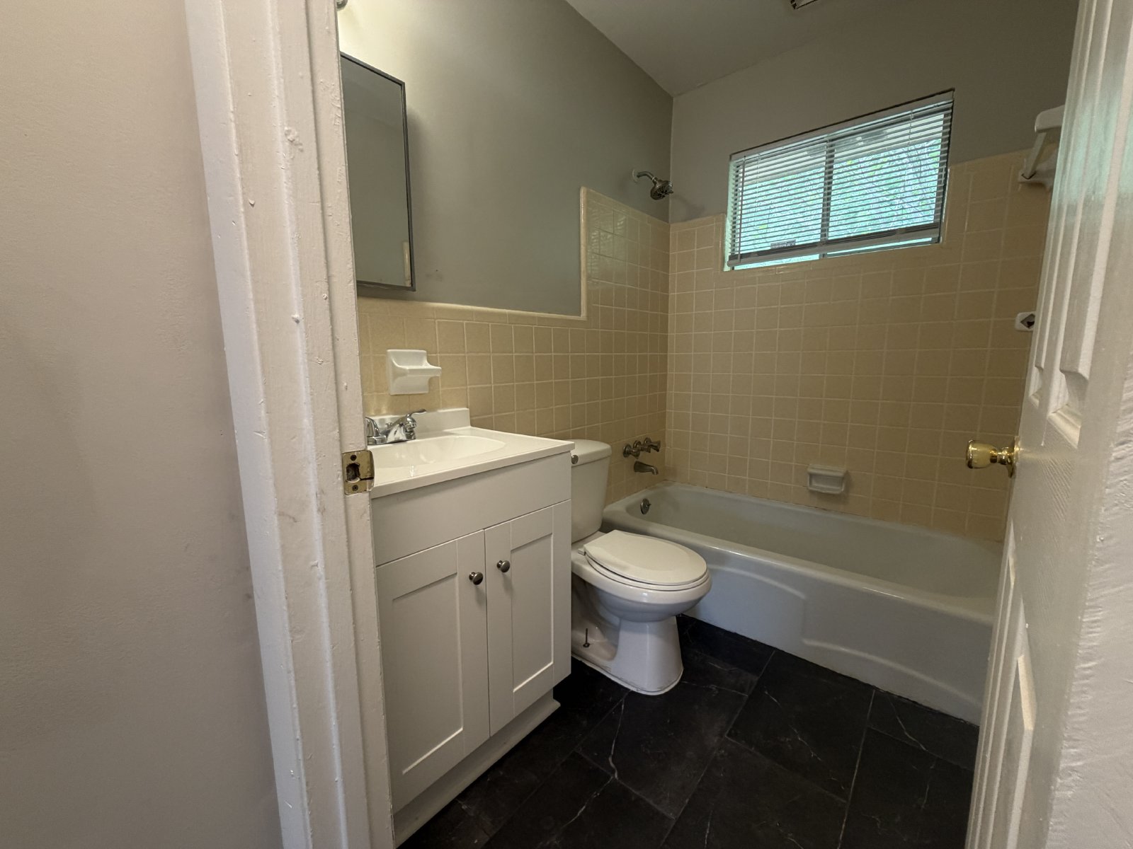 2 bedroom 1 bath Duplex on Eastside of Athens, Georgia property image