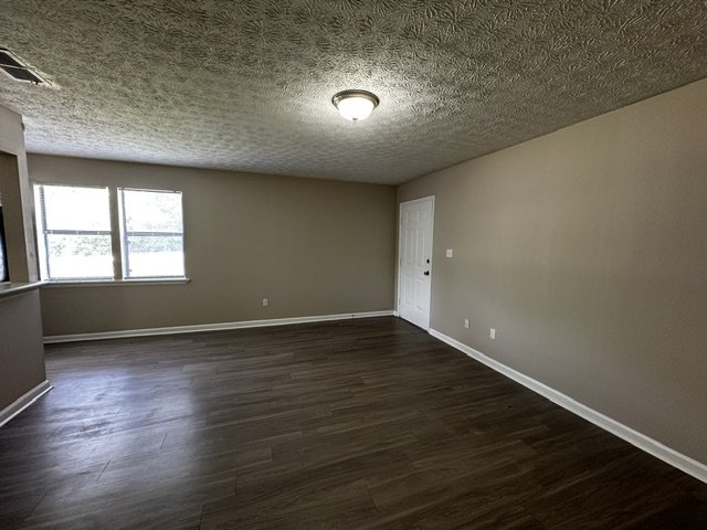 Pet-Friendly 2-bedroom, 1-bath Duplex located on Athen’s West side property image