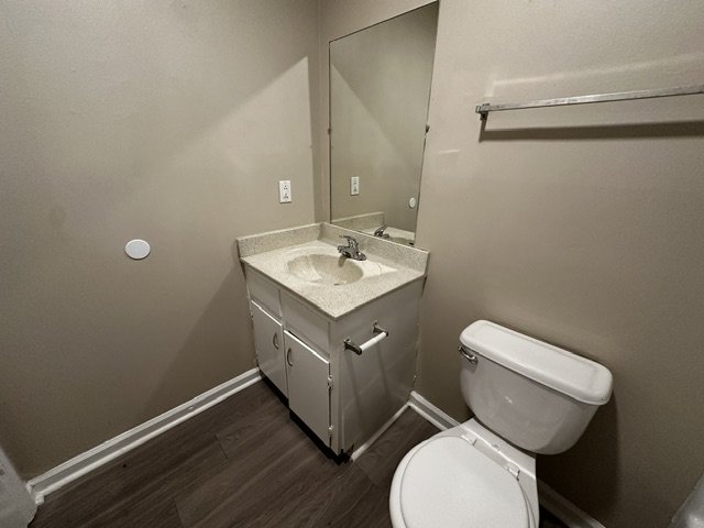 Pet-Friendly 2-bedroom, 1-bath Duplex located on Athen’s West side property image