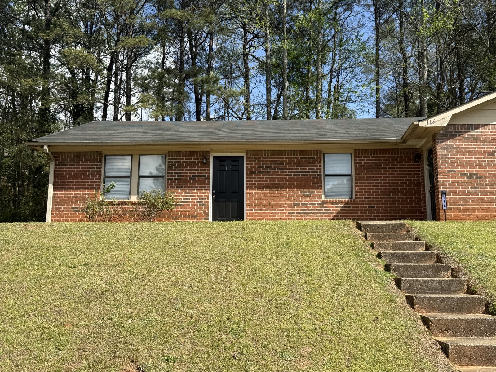Charming Pet-Friendly 2-Bedroom/1-Bath Duplex in West Athens property image