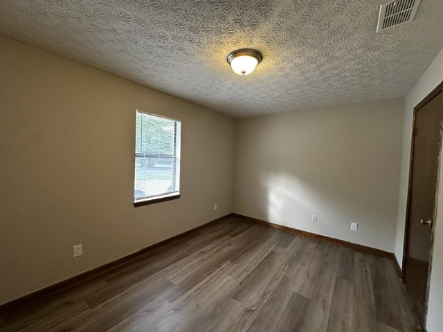 Pet-Friendly 2-bedroom, 1-bath Duplex located on Athen’s West side property image