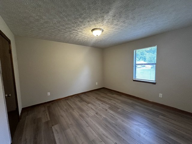 Pet-Friendly 2-bedroom, 1-bath Duplex located on Athen’s West side property image