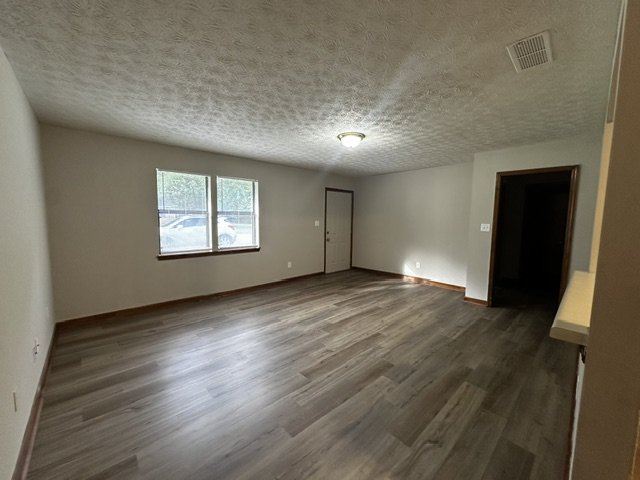 Pet-Friendly 2-bedroom, 1-bath Duplex located on Athen’s West side property image