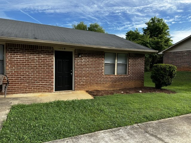 Pet-Friendly 2-bedroom, 1-bath Duplex located on Athen’s West side property image