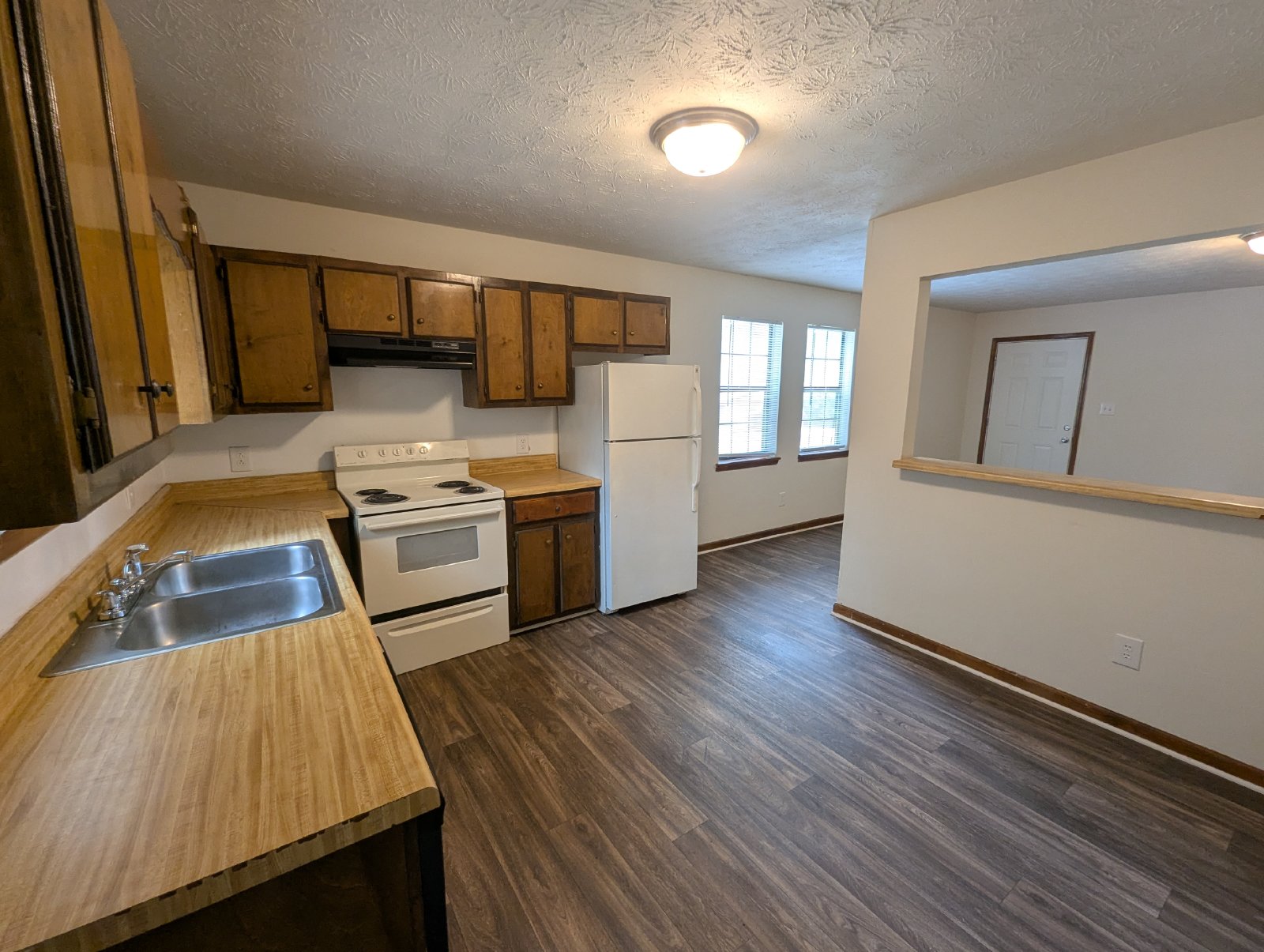Pet-Friendly 2-bedroom, 1-bath Duplex in the Rustwood Community property image