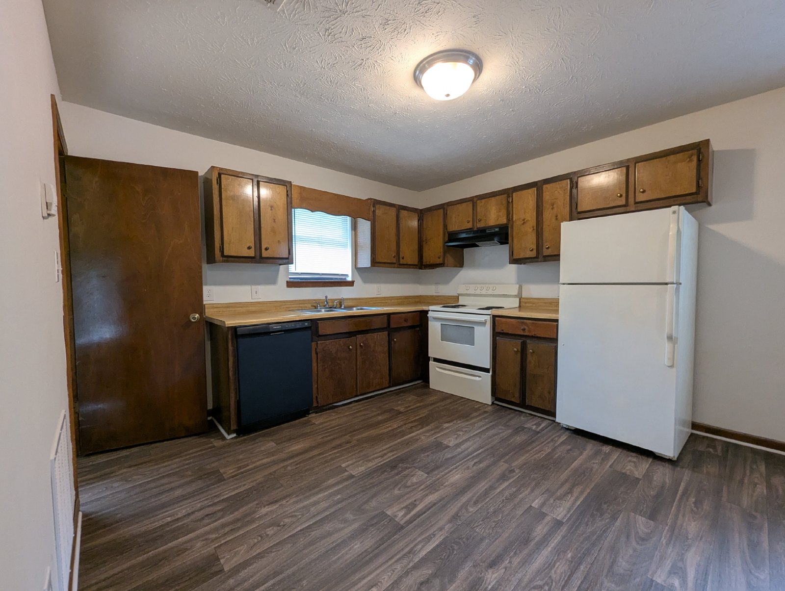Pet-Friendly 2-bedroom, 1-bath Duplex in the Rustwood Community property image
