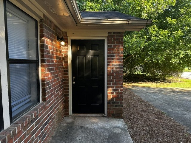 Pet-Friendly 2-bedroom, 1-bath Duplex located on Athen’s West side property image