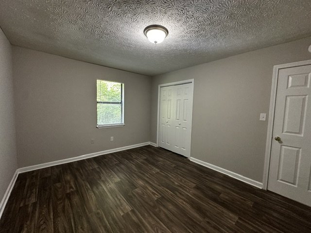 Pet-Friendly 2-bedroom, 1-bath Duplex located on Athen’s West side property image