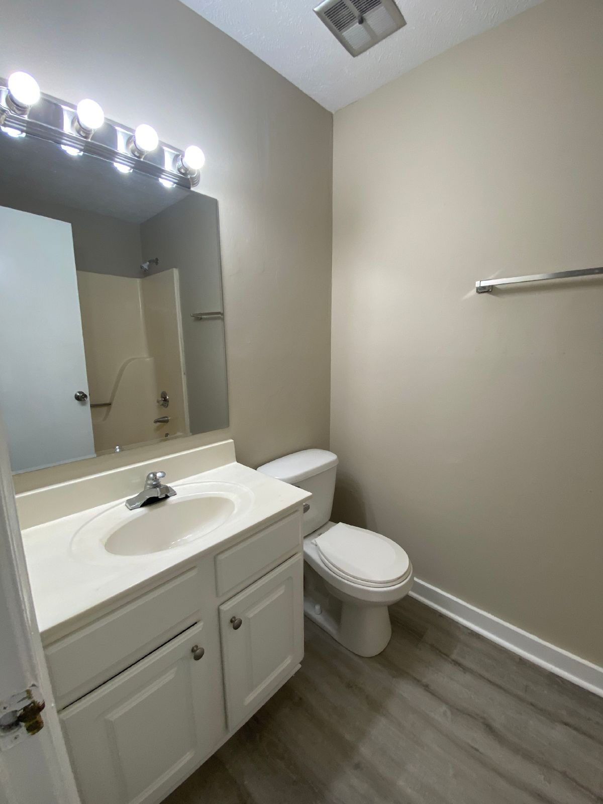 Cute 2 bedroom 1 bath duplex on the east side of Athens, GA property image