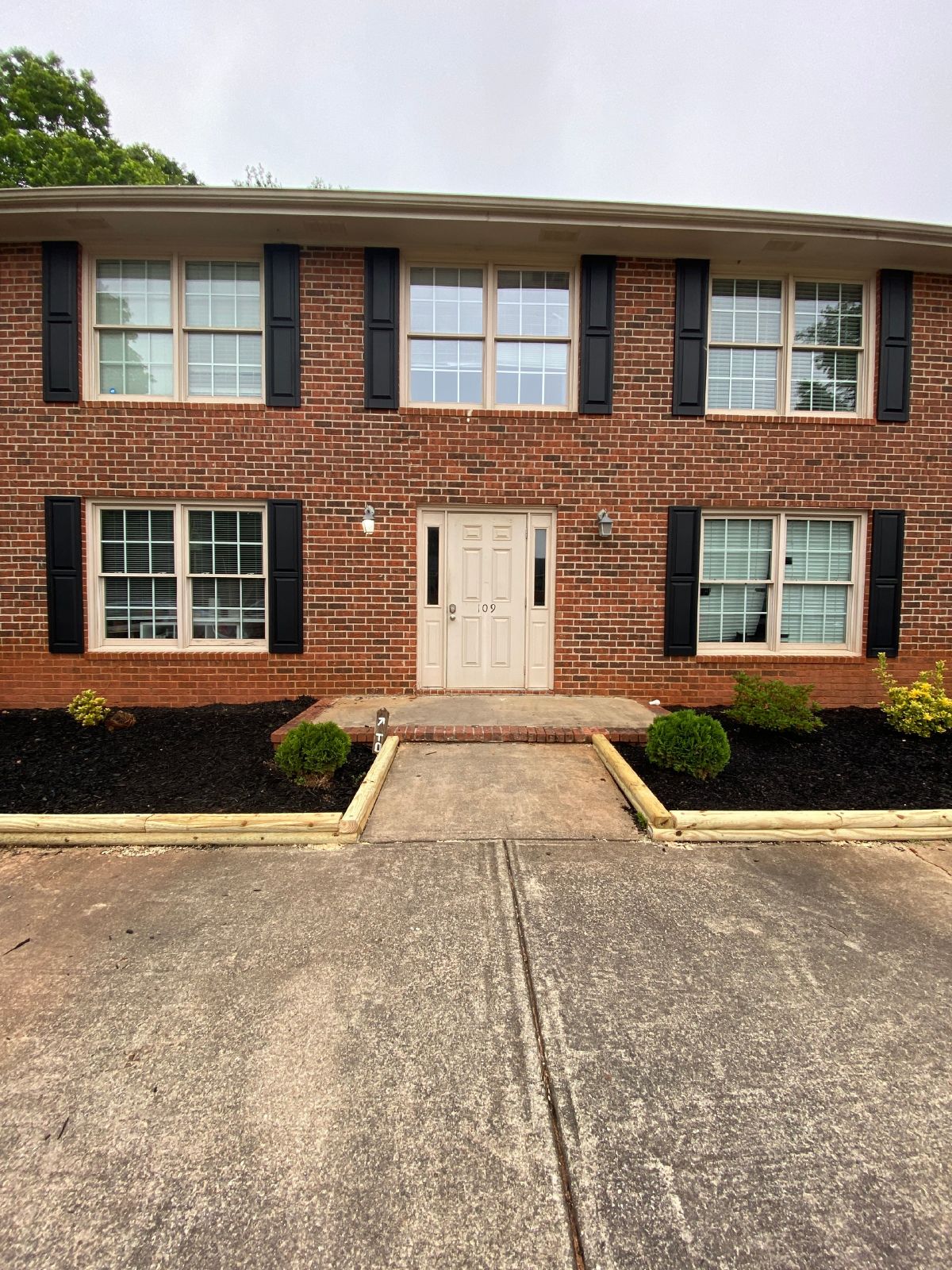 PRE-LEASE FOR JULY 15th! Cute 2 bedroom 2 bath upstairs apartment on eastside Athens, GA property image
