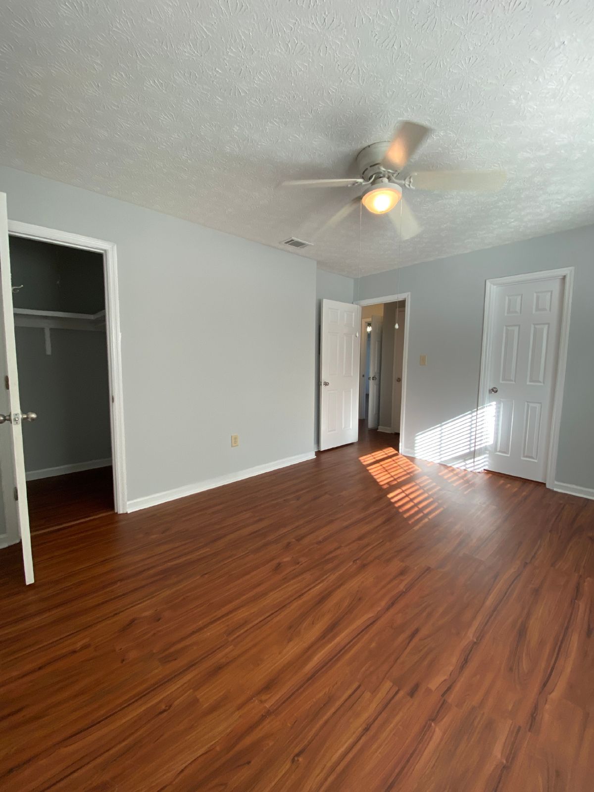 PRE-LEASE FOR JULY 15th! Cute 2 bedroom 2 bath upstairs apartment on eastside Athens, GA property image
