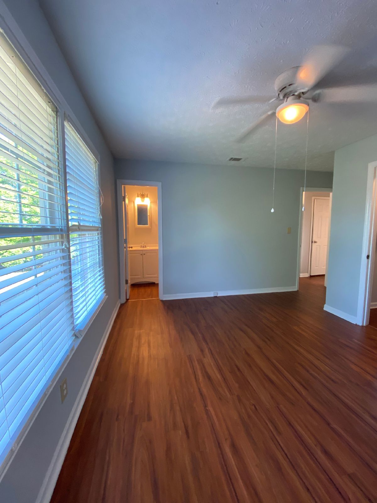 PRE-LEASE FOR JULY 15th! Cute 2 bedroom 2 bath upstairs apartment on eastside Athens, GA property image