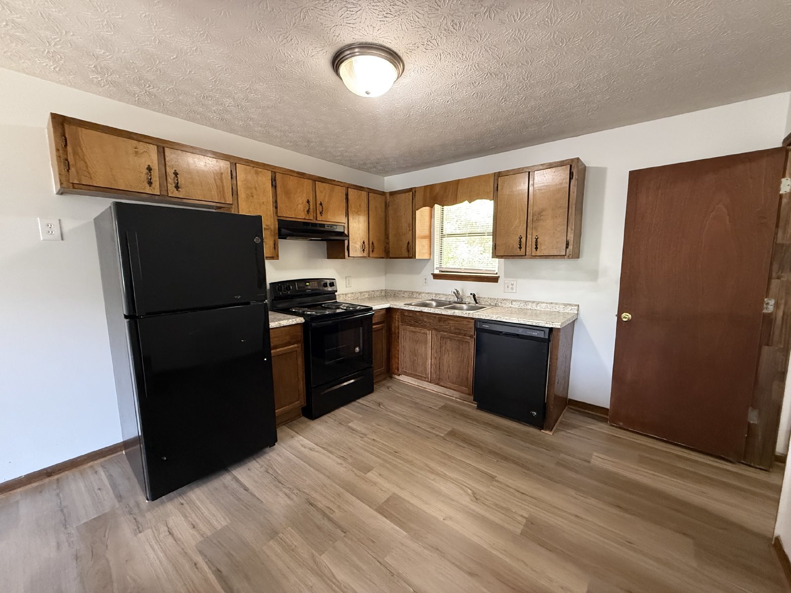 Charming Pet-Friendly 2-Bedroom/1-Bath Duplex in West Athens property image