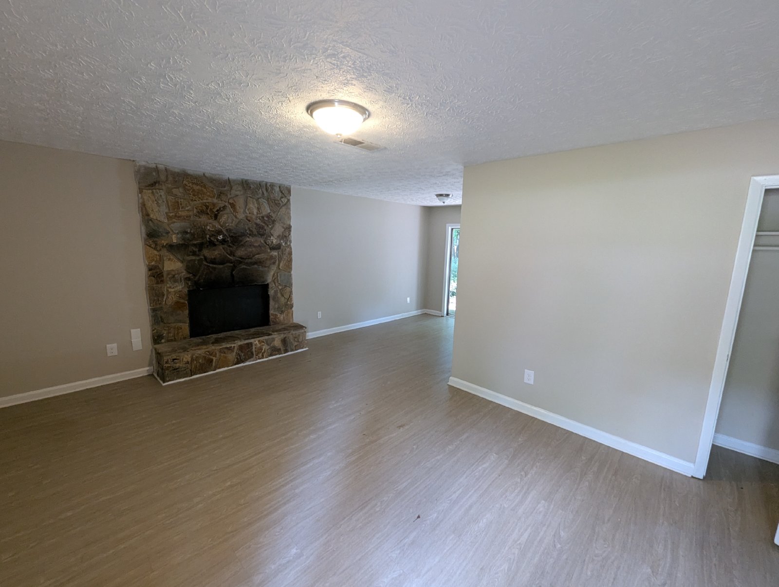Pet-Friendly 2-bedroom, 1-bath Duplex in the Rustwood Community property image