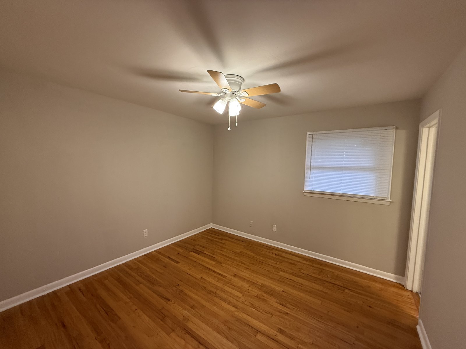 1 BD/1 BA Apartment Blocks away from UGA Campus and Five Points property image