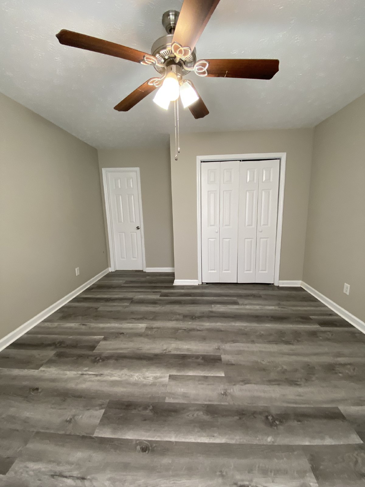 Charming, Pet-Friendly 3 Bedroom, 2 Bath Home on Whitehead Road property image