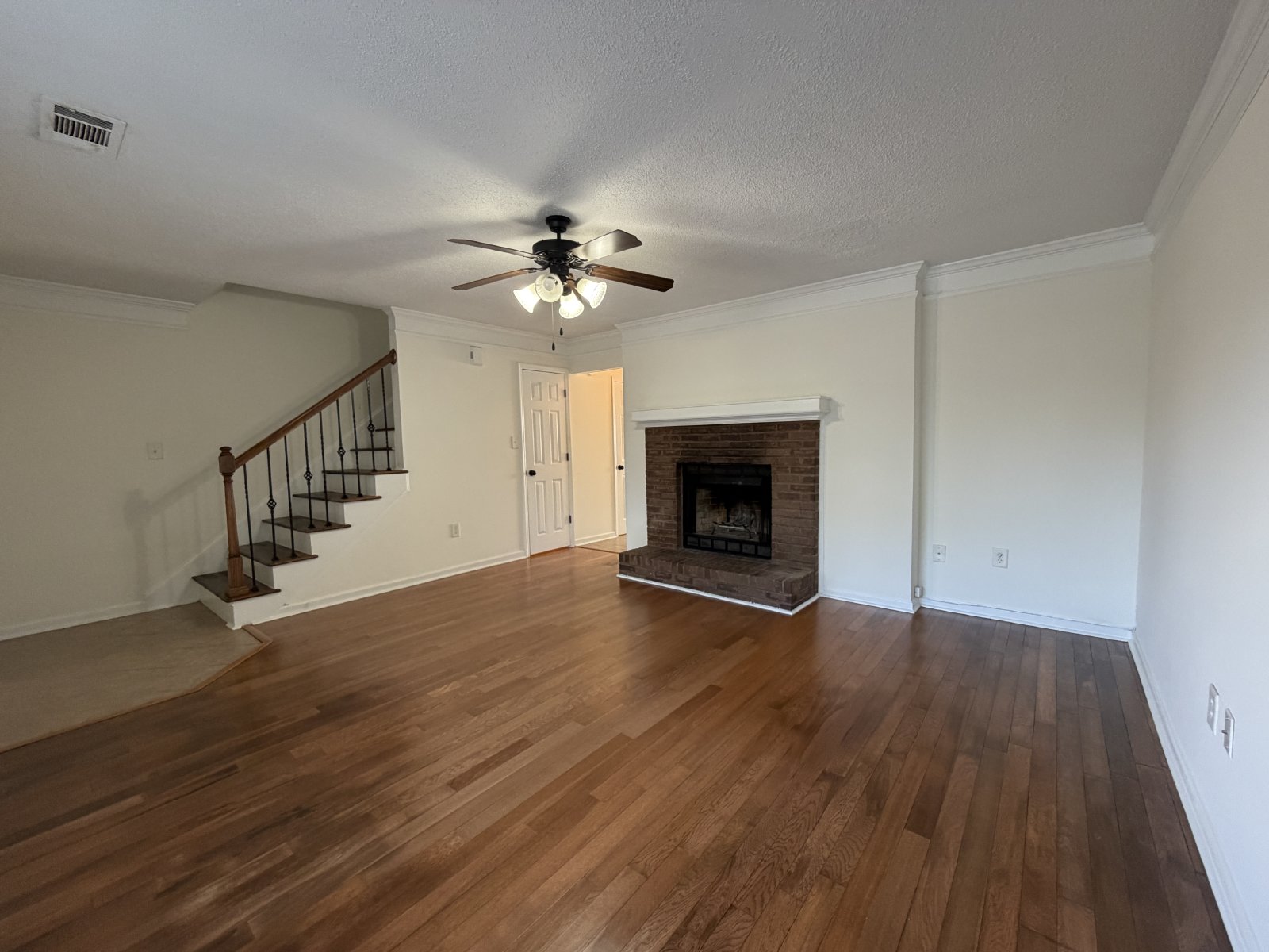 Stunning 2 Bed, 2.5 Bath Condo just off the Oconee Connector property image