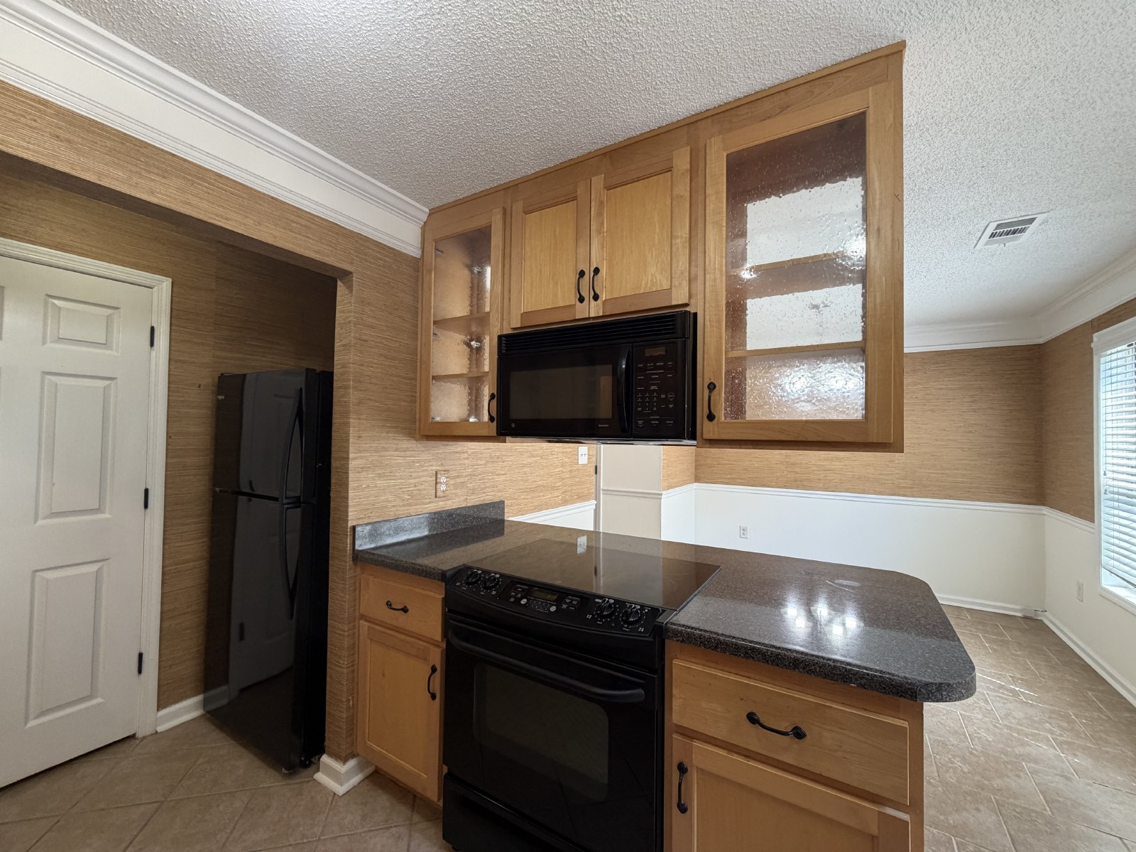 Stunning 2 Bed, 2.5 Bath Condo just off the Oconee Connector property image