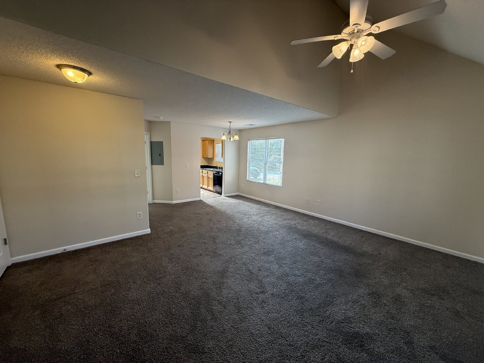 Discover Comfort and Convenience 3 BR/3 BA Home in Desirable Bridgewater Community! property image