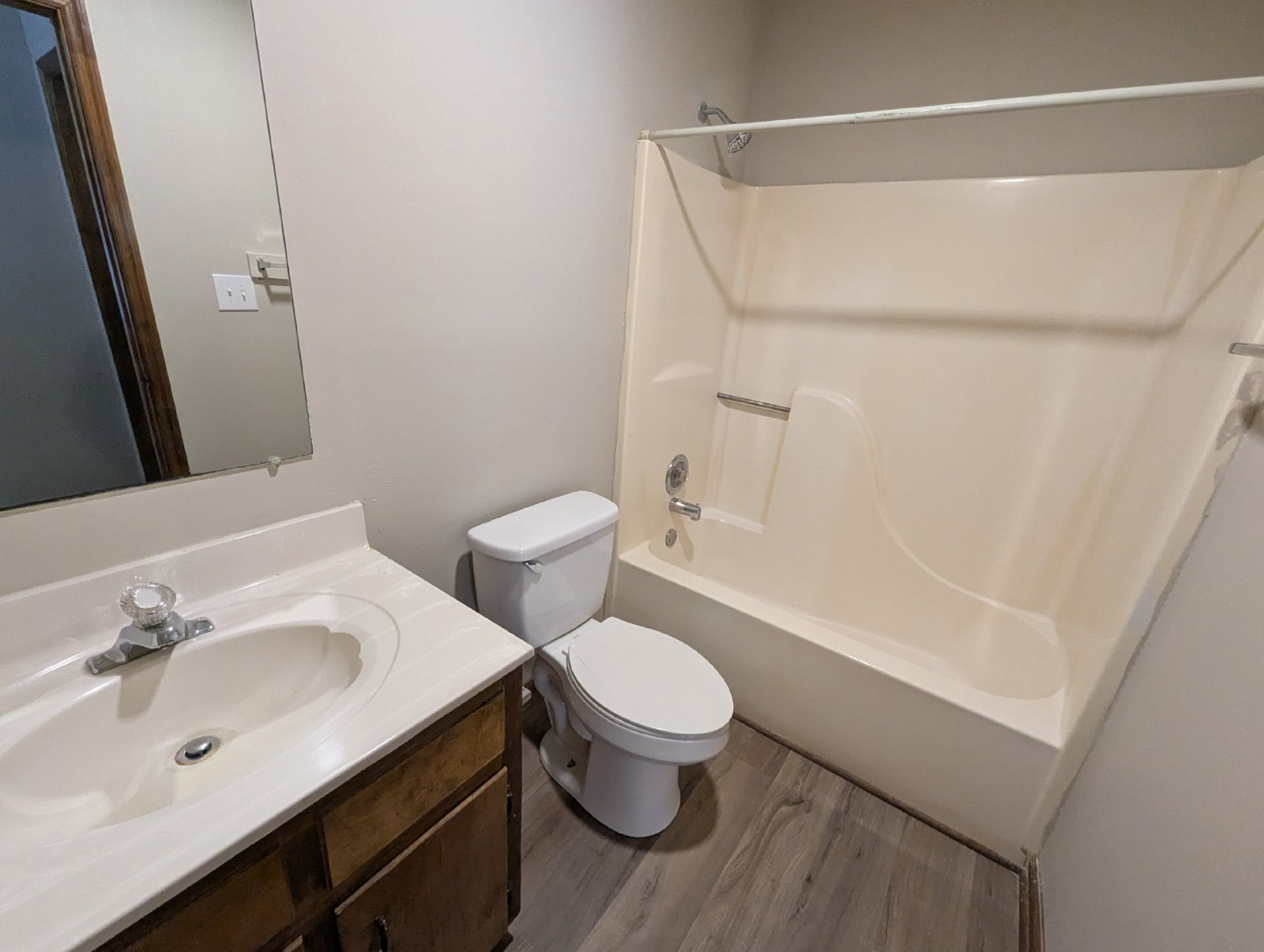 Renovated 2 BD/1 BA Duplex unit in East Athens property image