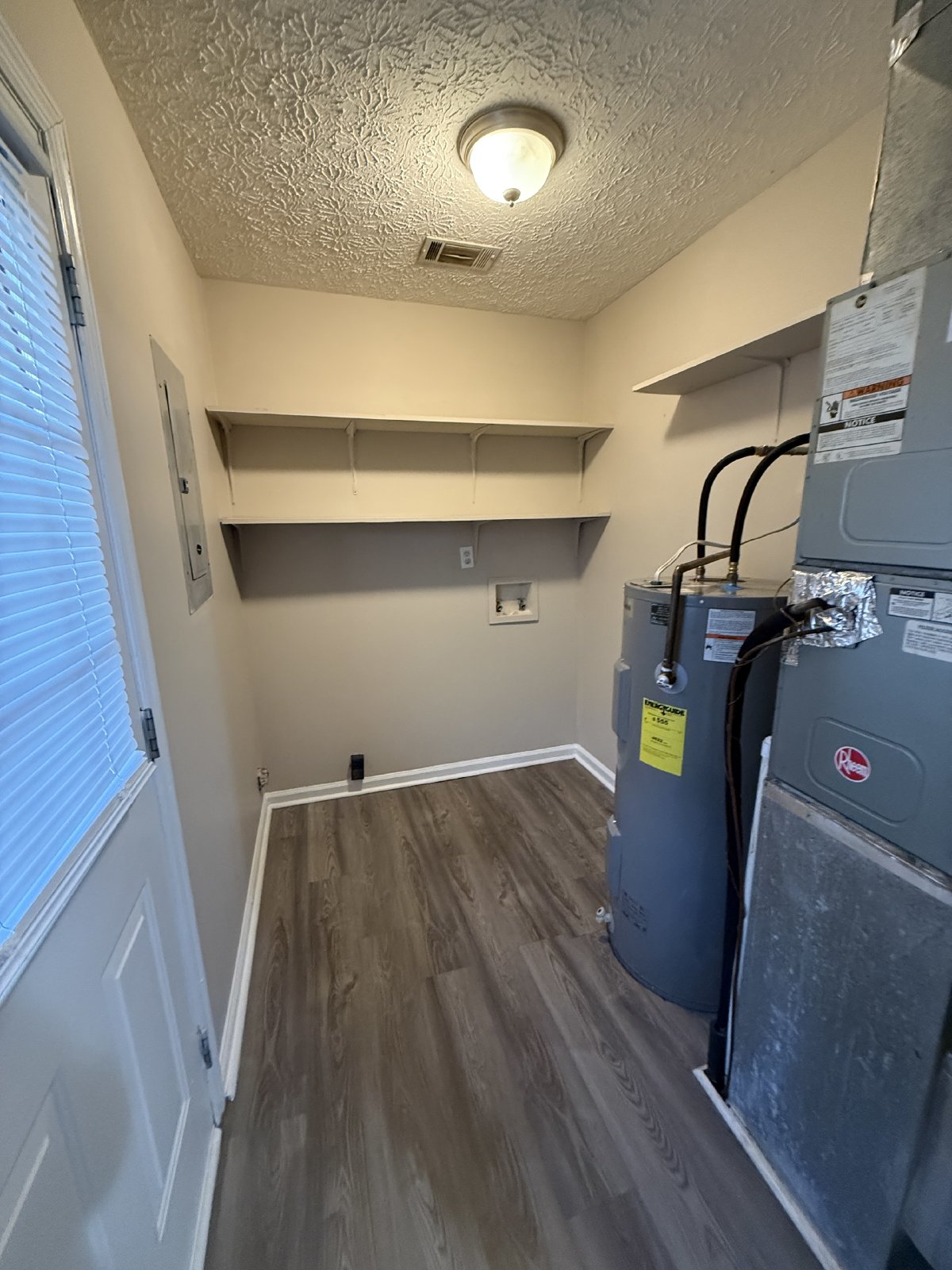 Pet-Friendly 2-Bedroom, 1-Bath Duplex in the Wellington Community property image