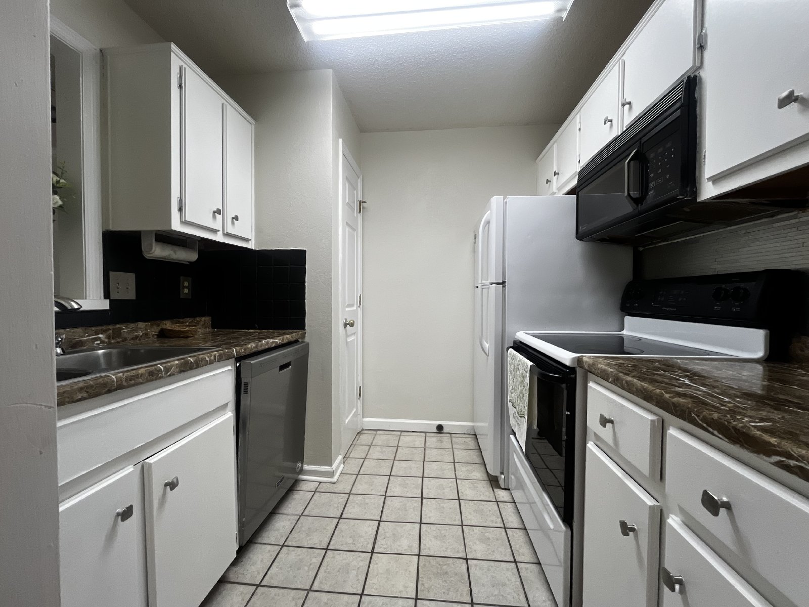 Pet Friendly, 2-bedroom 2-full bath, located in the desirable Five Points property image