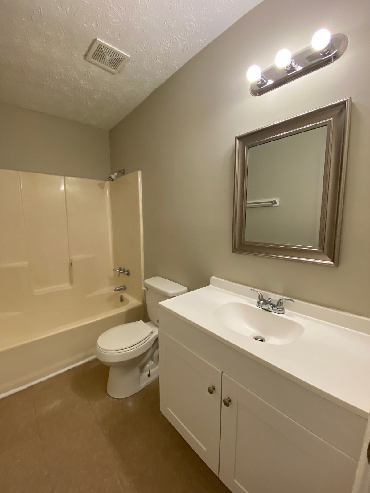 Charming 2BR/1BA Duplex in North Athens, GA property image