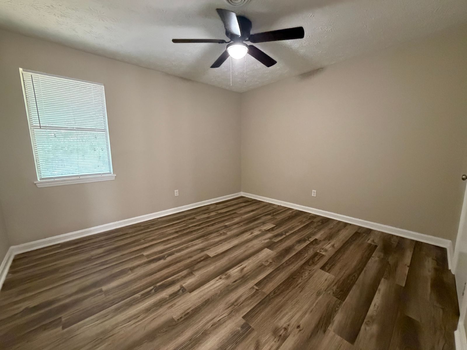 Adorable 2 bedroom 1.5 bath duplex in Athens, GA. property image