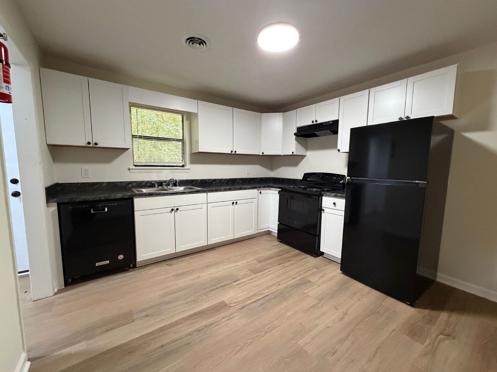 Renovated 2-bedroom, 1-bath duplex in east athens, ga property image