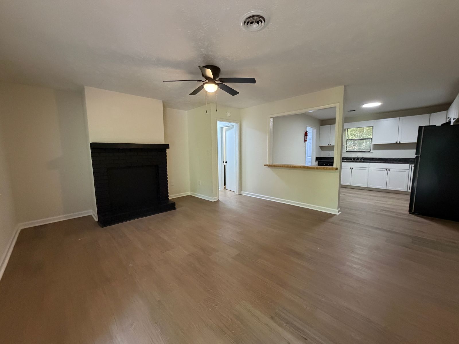 Renovated 2-bedroom, 1-bath duplex in east athens, ga property image
